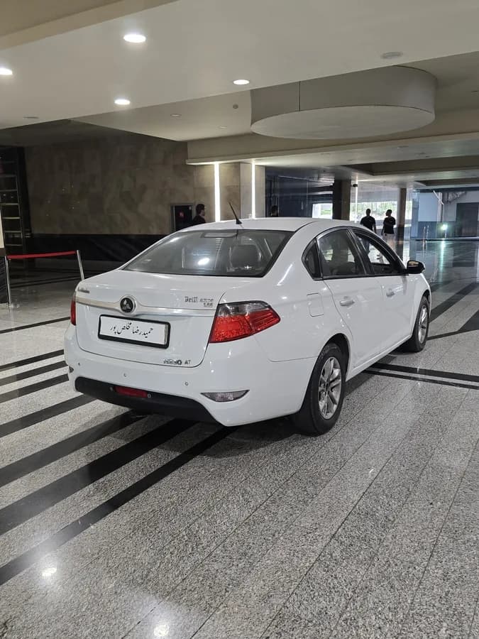 برلیانس H330 — عکس ۳ از ۵
