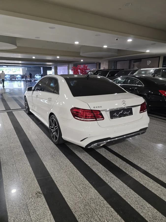 مرسدس بنز کلاس E — عکس ۶ از ۶