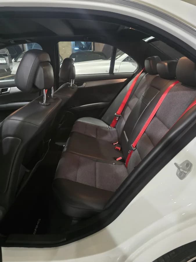 مرسدس بنز کلاس C — عکس ۳ از ۷