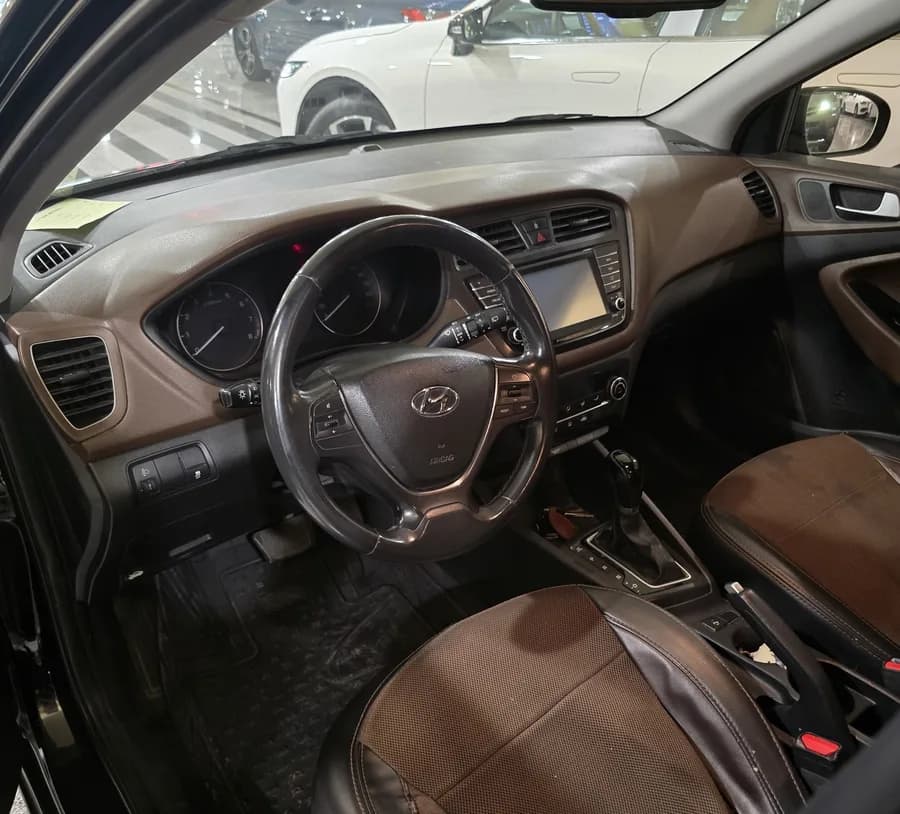 هیوندای i20 — عکس ۲ از ۶