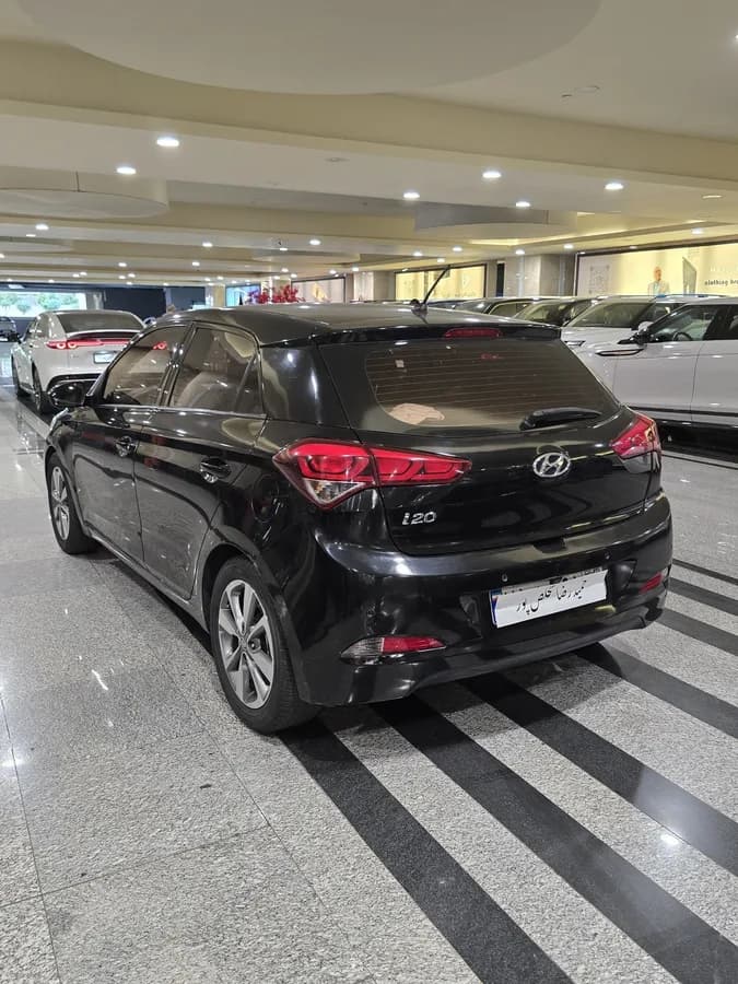 هیوندای i20 — عکس ۳ از ۶