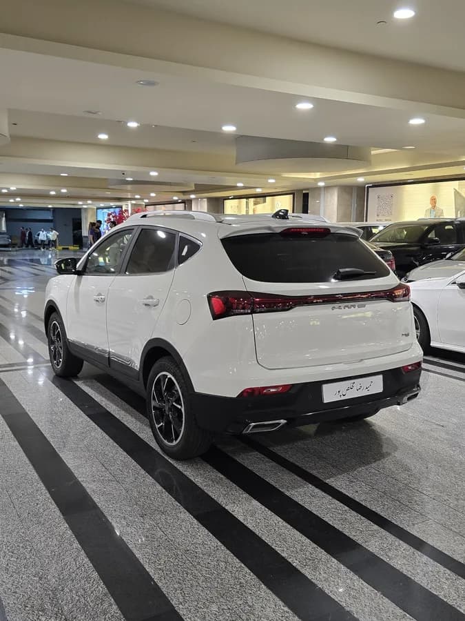 کی ام سی X5 — عکس ۳ از ۶