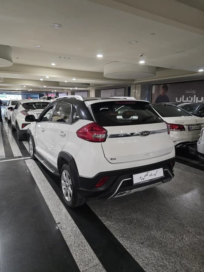 ام وی ام X22 — عکس ۵ از ۶