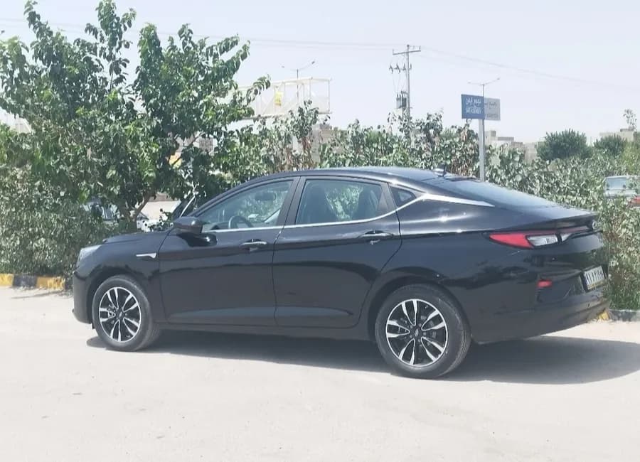 جک E50A — عکس ۱ از ۴