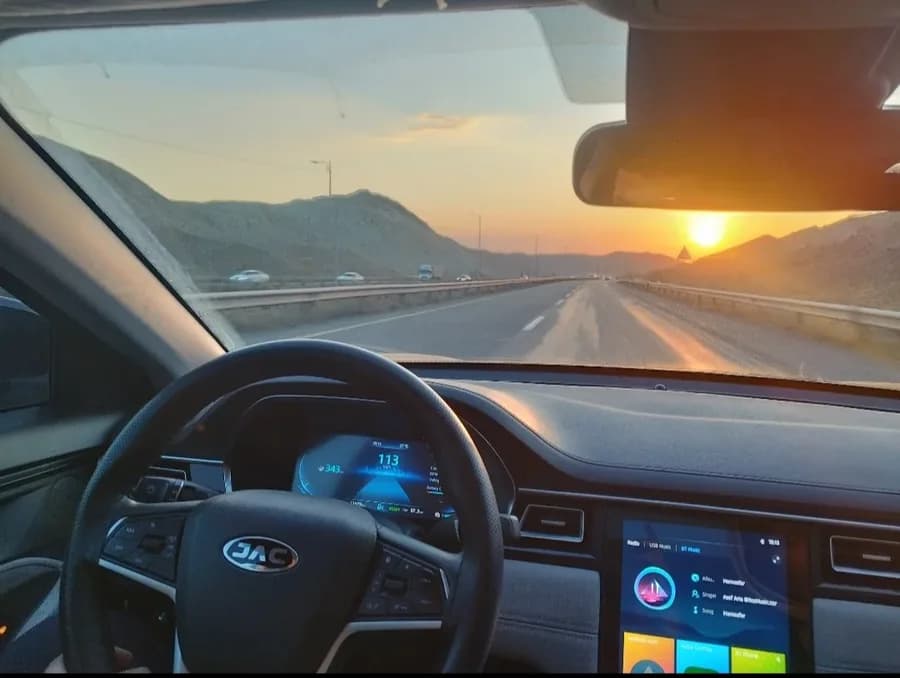 جک E50A — عکس ۴ از ۴