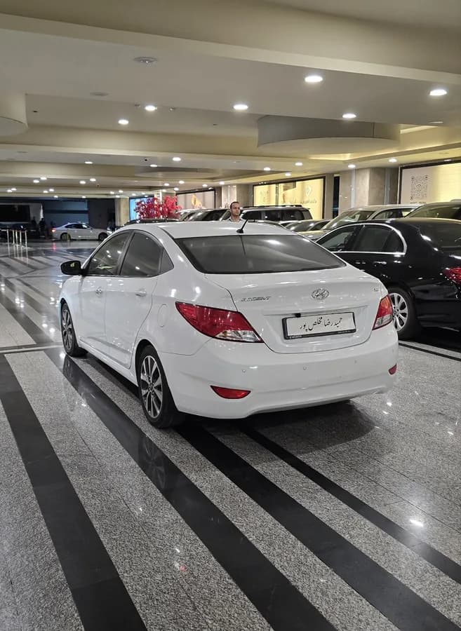 هیوندای اکسنت — عکس ۶ از ۶