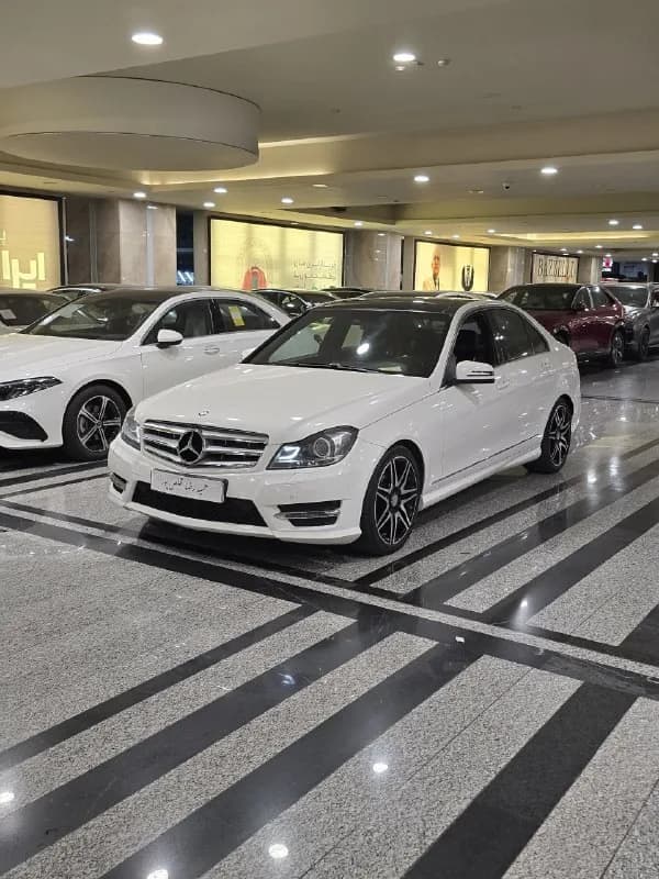 مرسدس بنز کلاس C — عکس ۱ از ۶