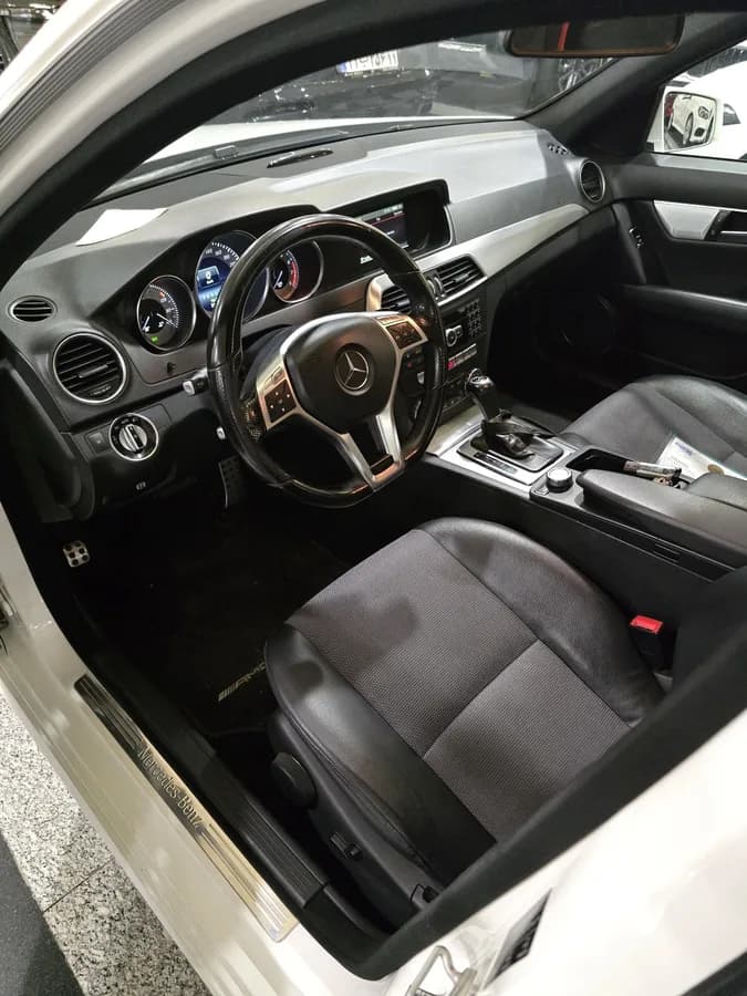 مرسدس بنز کلاس C — عکس ۳ از ۶