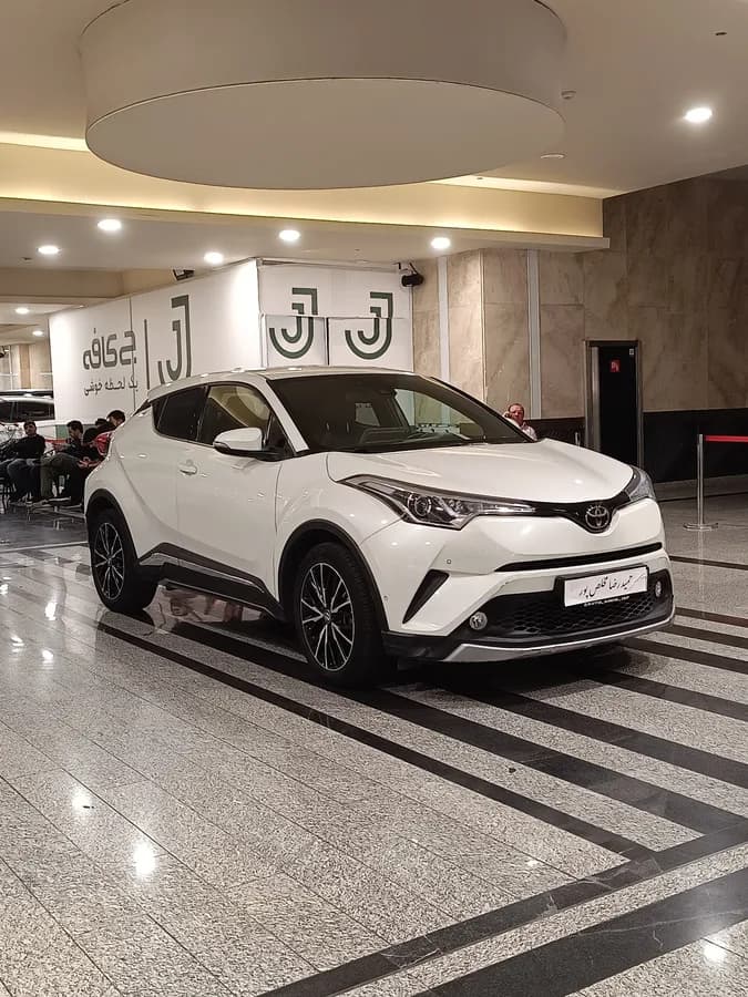 تویوتا سی اچ آر — عکس ۶ از ۶