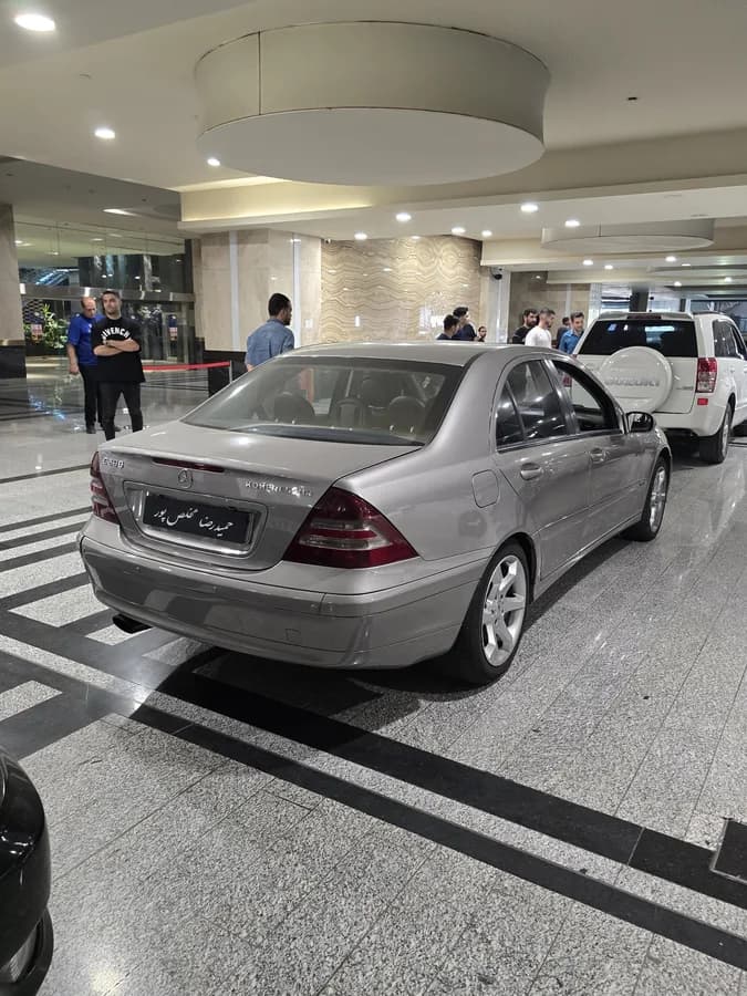 مرسدس بنز کلاس C — عکس ۲ از ۷