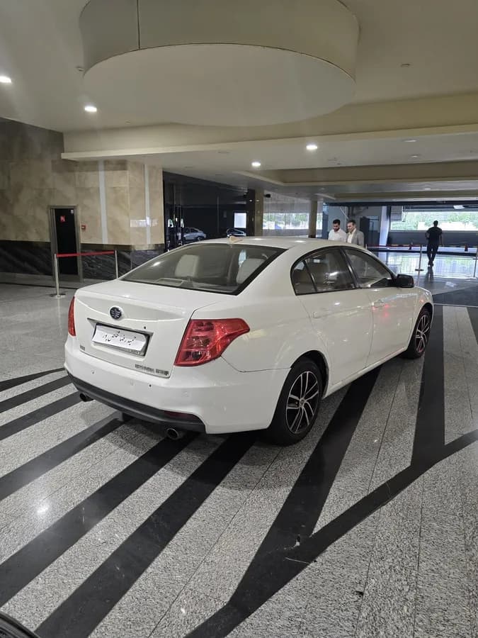 بسترن B50F — عکس ۴ از ۶