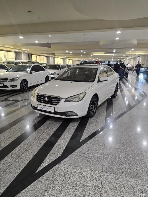 بسترن B50F — عکس ۱ از ۶