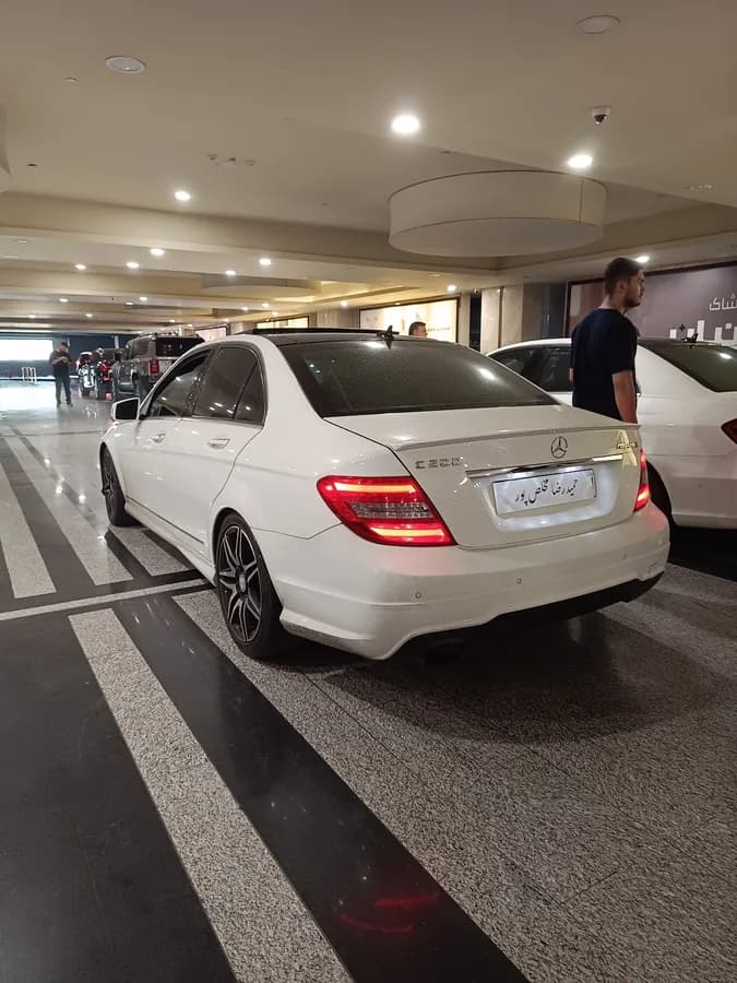مرسدس بنز کلاس C — عکس ۶ از ۶
