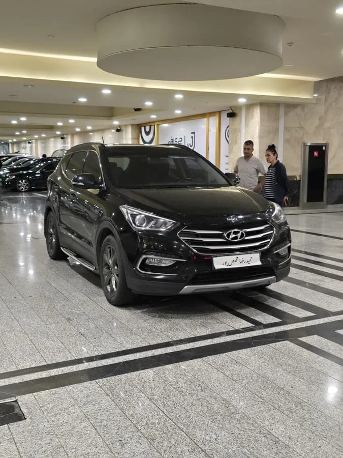 هیوندای سانتافه — عکس ۳ از ۴