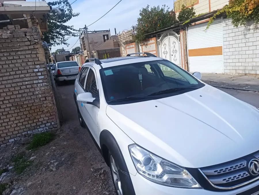 دانگ‌فنگ H30 کراس — عکس ۸ از ۹