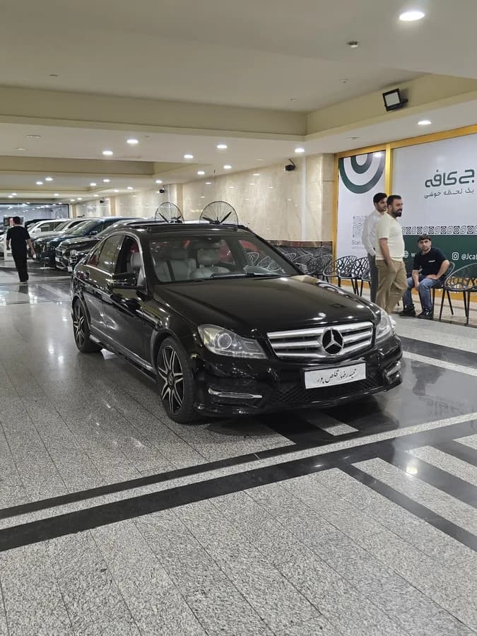 مرسدس بنز کلاس C — عکس ۲ از ۶
