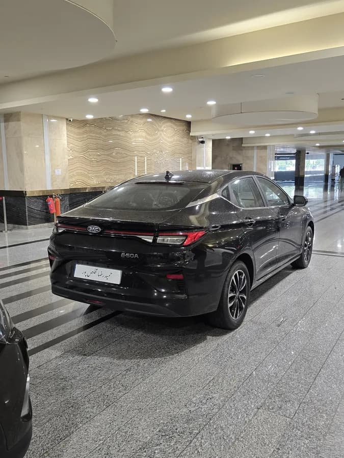 کی ام سی eJ7 — عکس ۵ از ۶