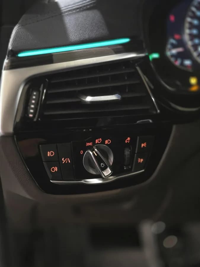 بی ام و سری 5 — عکس ۸ از ۱۰