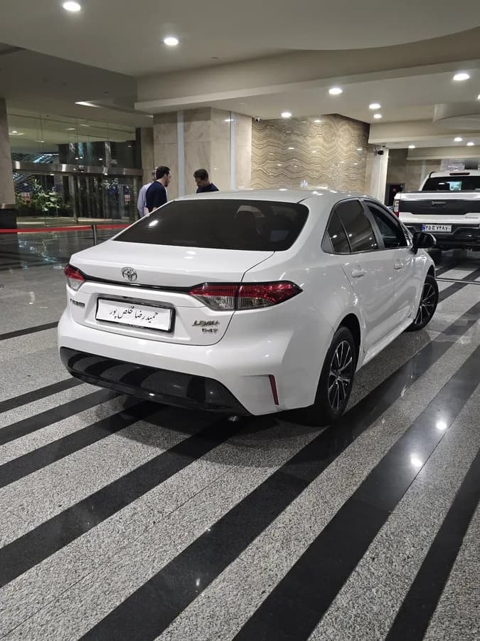 تویوتا لوین — عکس ۲ از ۶