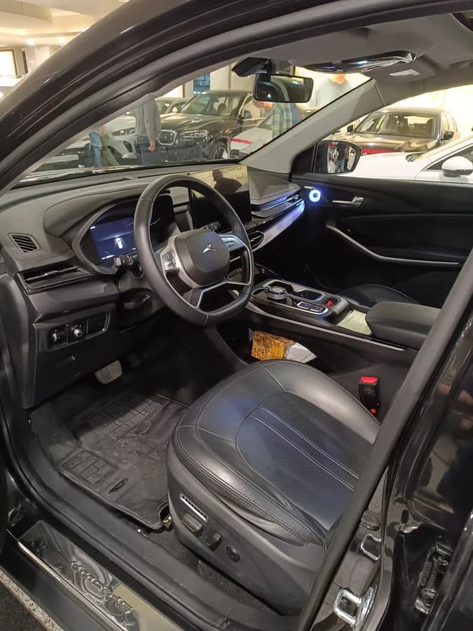 کی ام سی X5 — عکس ۳ از ۶