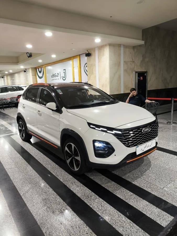ام وی ام X33 — عکس ۶ از ۶