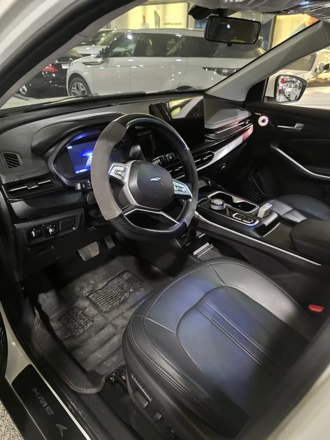 کی ام سی X5 — عکس ۳ از ۶