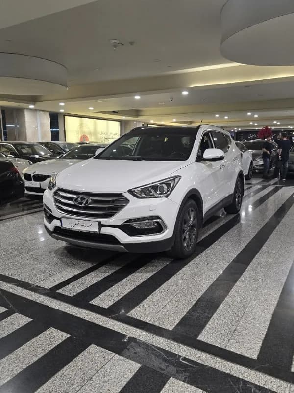 هیوندای سانتافه — عکس ۱ از ۶