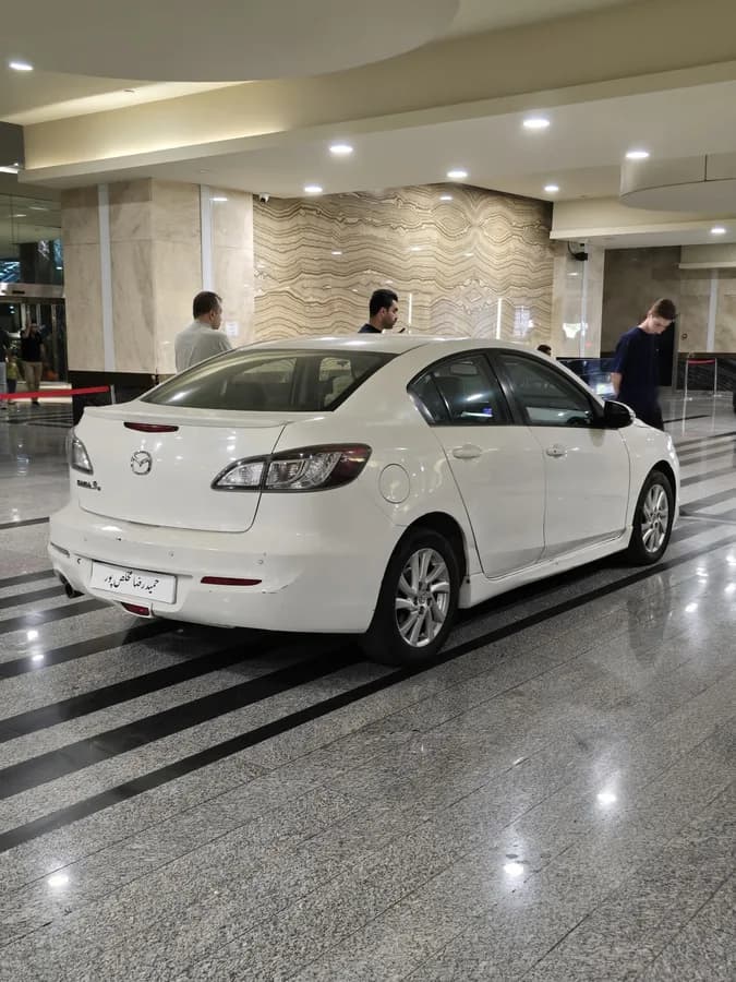 مزدا 3 — عکس ۳ از ۶