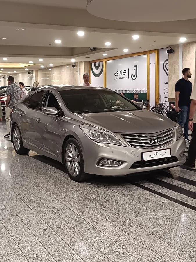 هیوندای آزرا — عکس ۶ از ۶