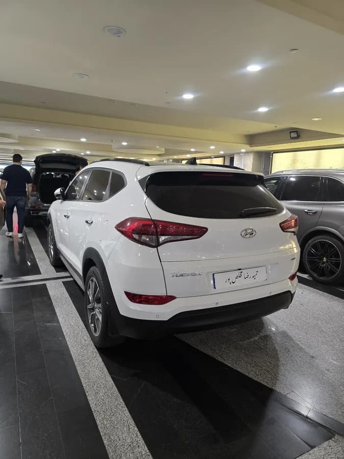 هیوندای توسان — عکس ۲ از ۶