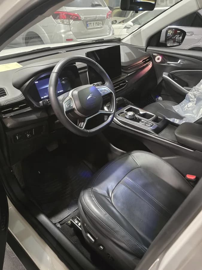 کی ام سی X5 — عکس ۴ از ۶