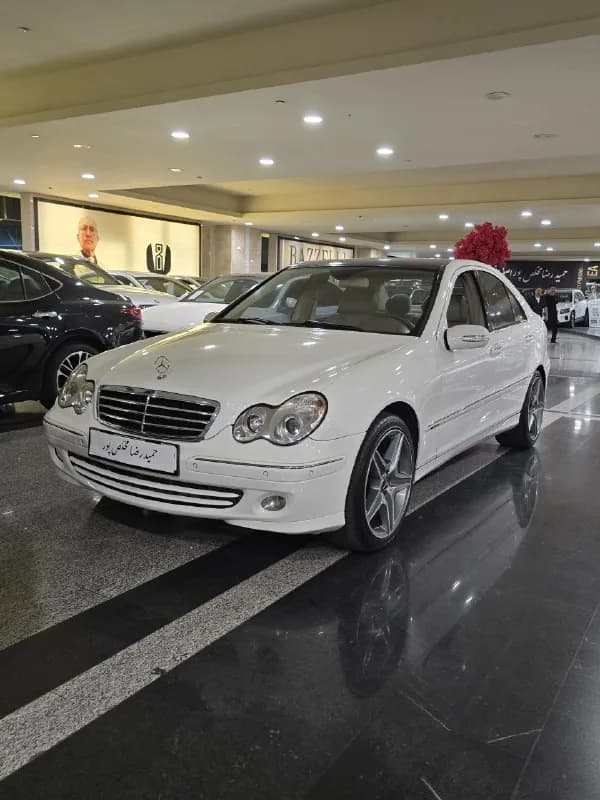 مرسدس بنز کلاس C — عکس ۱ از ۷