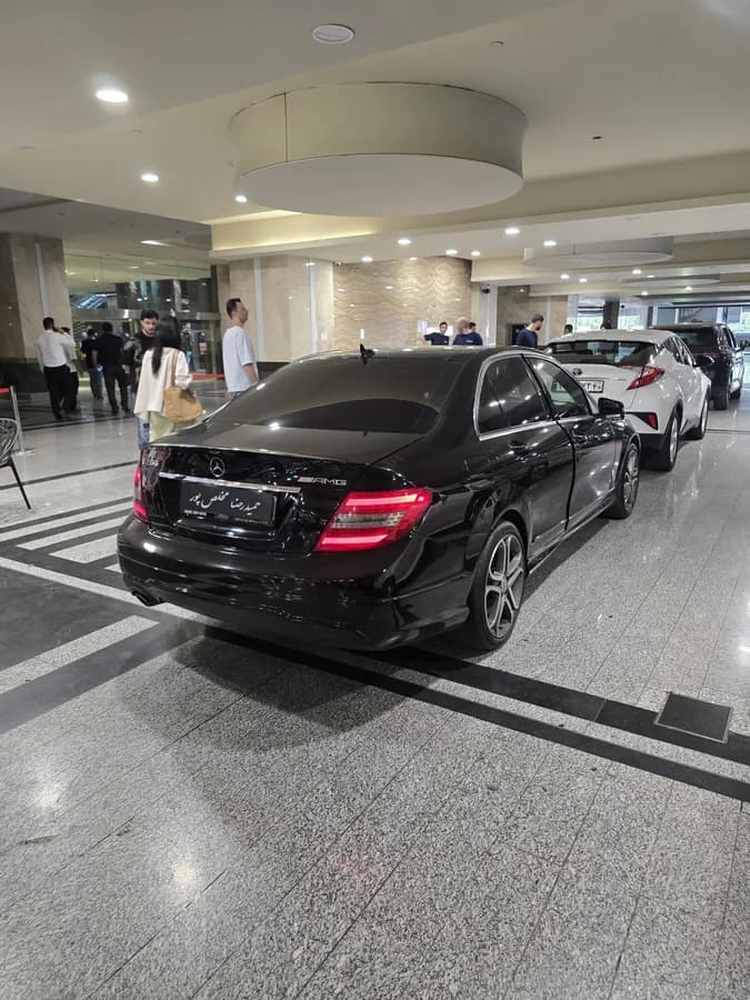 مرسدس بنز کلاس C — عکس ۶ از ۷