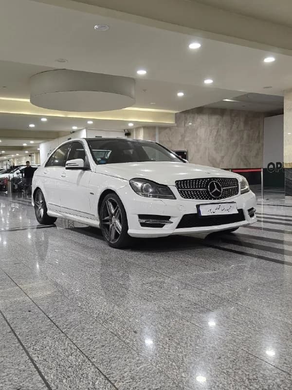 مرسدس بنز کلاس C — عکس ۱ از ۷