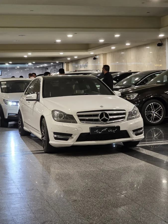 مرسدس بنز کلاس C — عکس ۳ از ۵