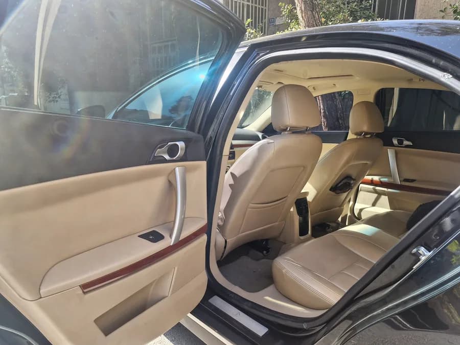 ام جی 550 — عکس ۸ از ۱۰