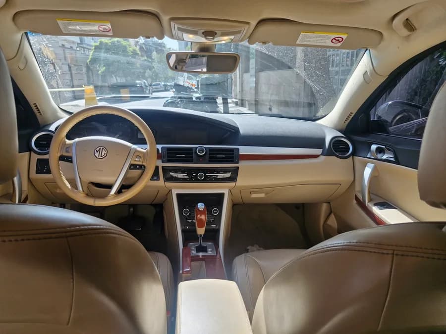 ام جی 550 — عکس ۷ از ۱۰