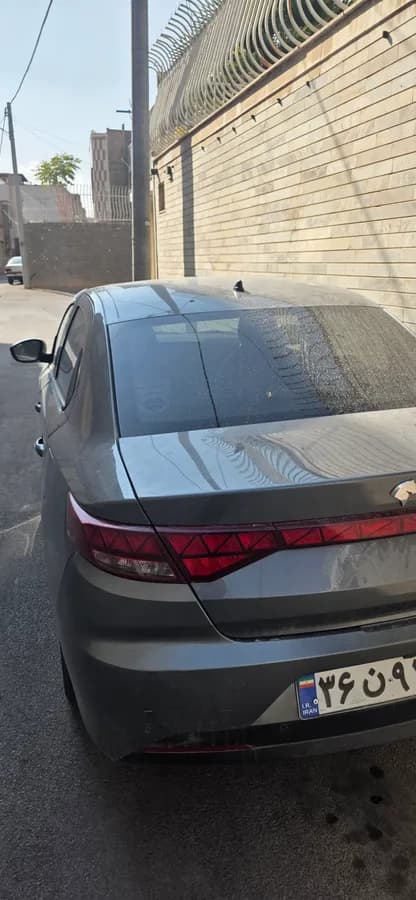 ایران خودرو تارا — عکس ۱ از ۲