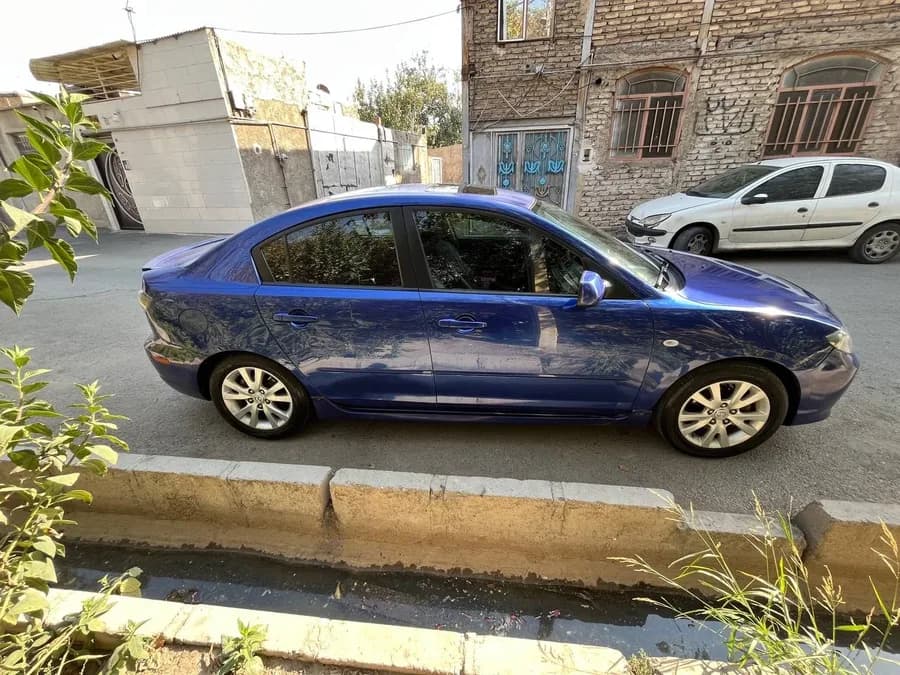مزدا 3 قدیم — عکس ۷ از ۱۰