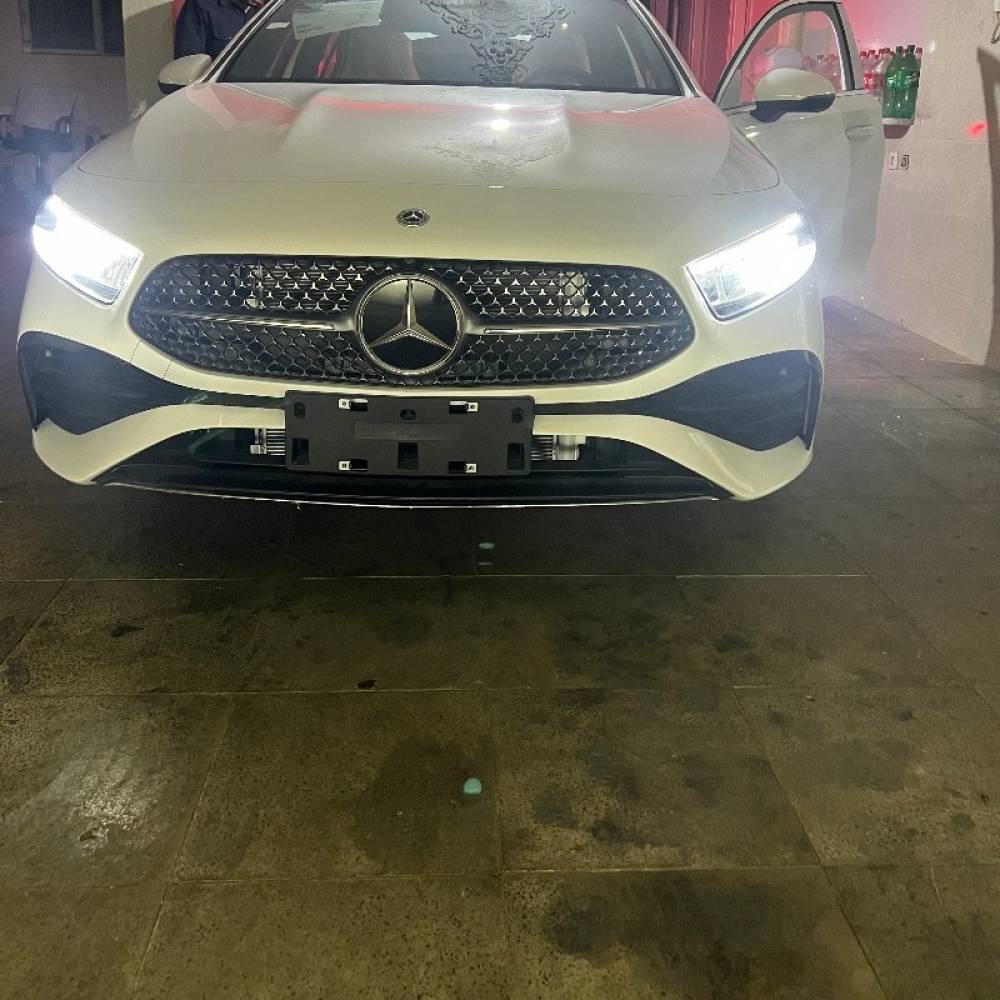 بنز مدل کلاس A سدان A200L سال 2025  صفر