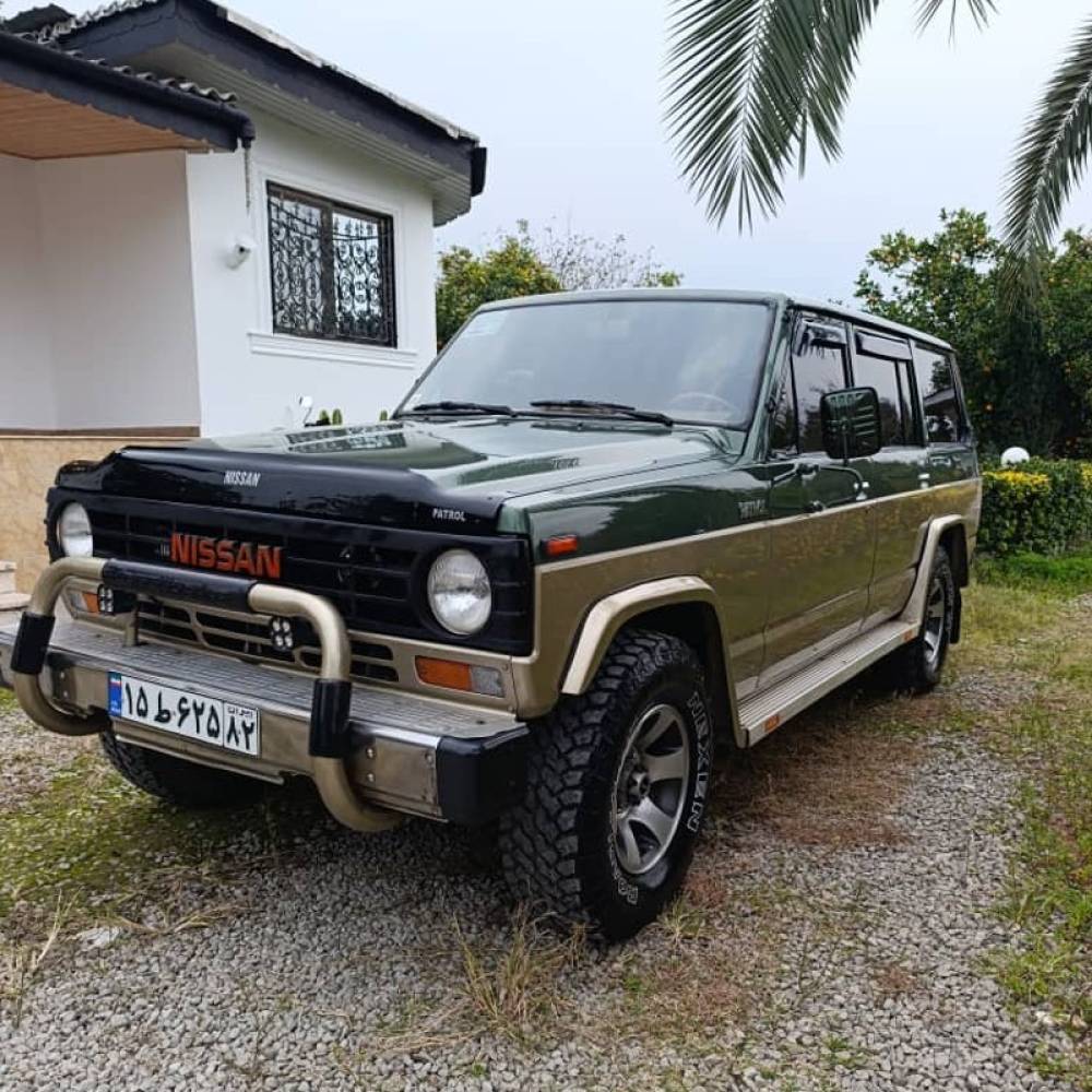 نیسان مدل پاترول چهار در 4 سیلندر سال 1379  کارکرده