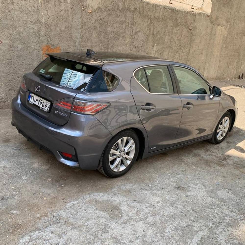 لکسوس مدل CT200  کارکرده