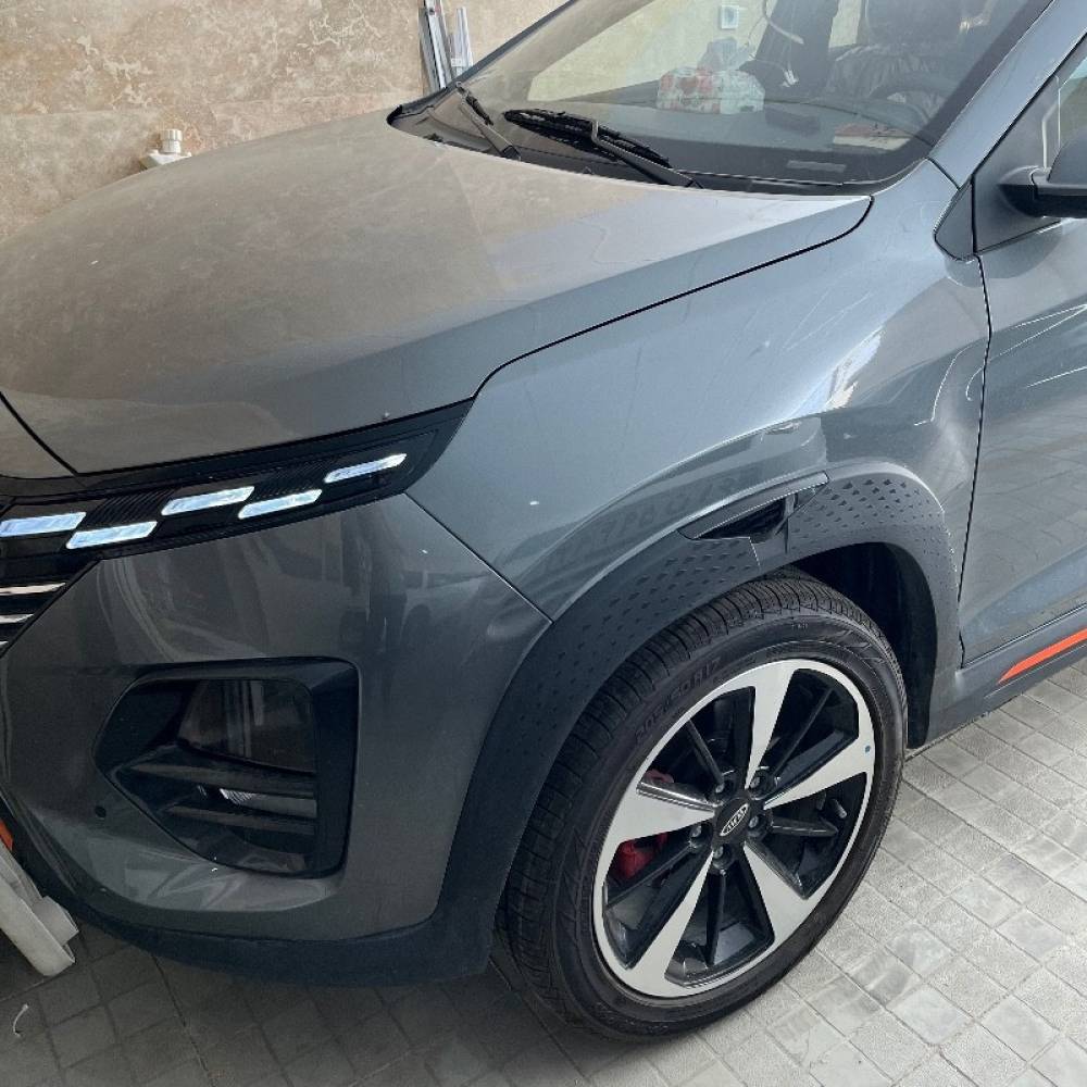 ام وی ام مدل X33 کراس اتوماتیک سال 1404  کارکرده