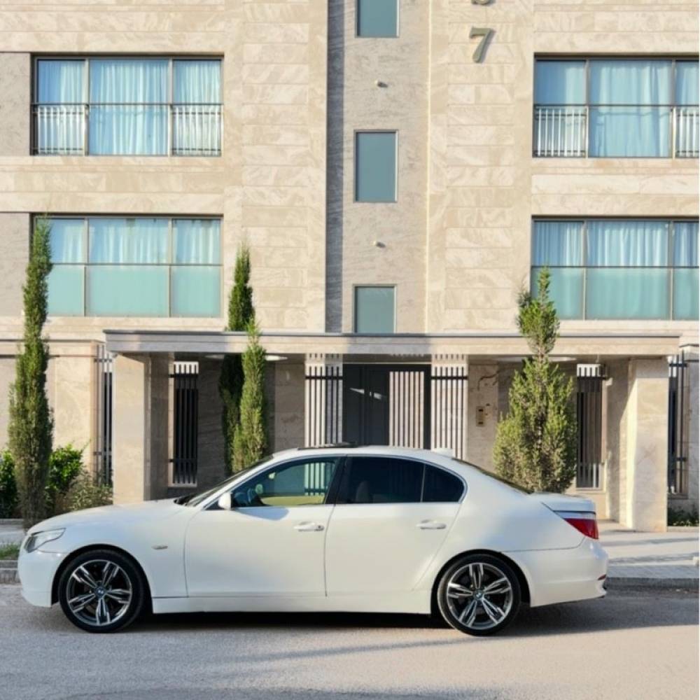 بی ام و مدل سری 5 سدان سال 2005  کارکرده