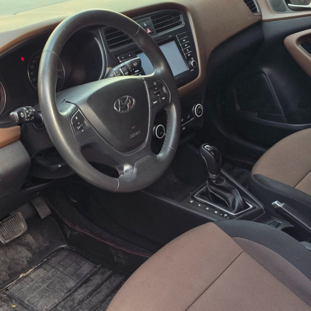 هیوندای I30 مدل ۹۷