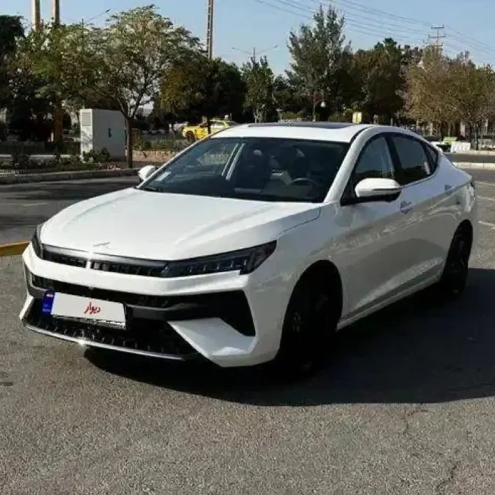 کی ام سی مدل J7 سال 1402  کارکرده