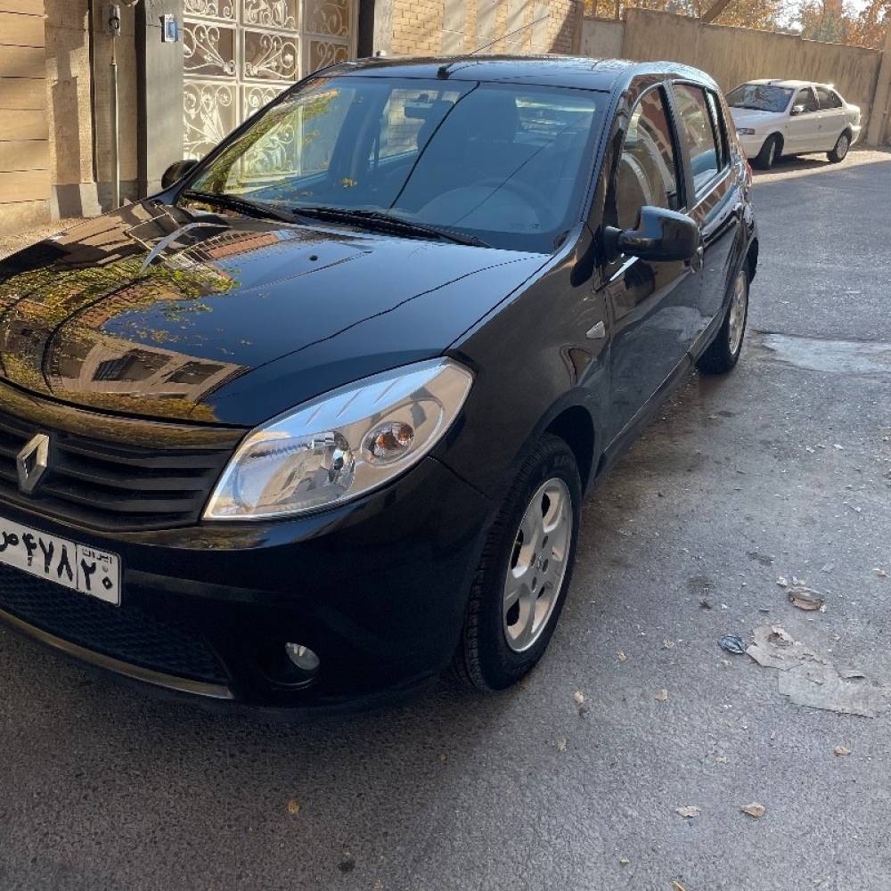 رنو مدل ساندرو اتوماتیک سال 1396  کارکرده