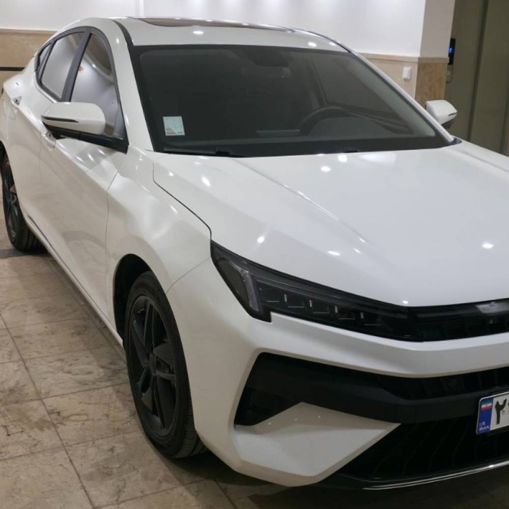 کی ام سی مدل J7 سال 1404  کارکرده