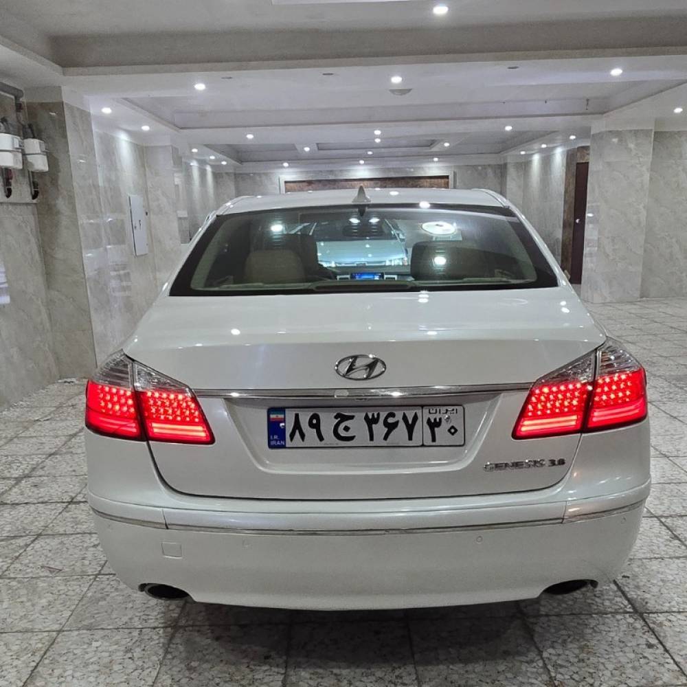 هیوندای مدل جنسیس سال 2011  کارکرده