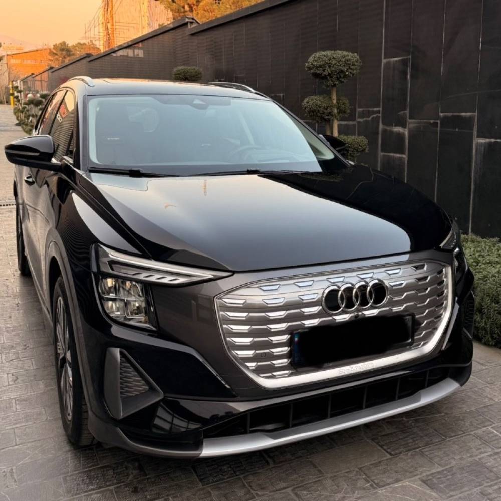 آئودی مدل Q5 e-tron 40 سال 2024  کارکرده